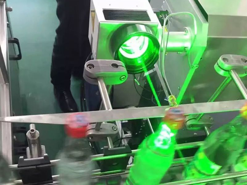 动态飞行激光喷码机价格？多少钱一台？